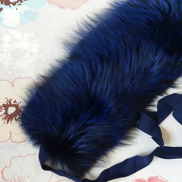 Real fox fur blue scarf - Picture 2 of 13
